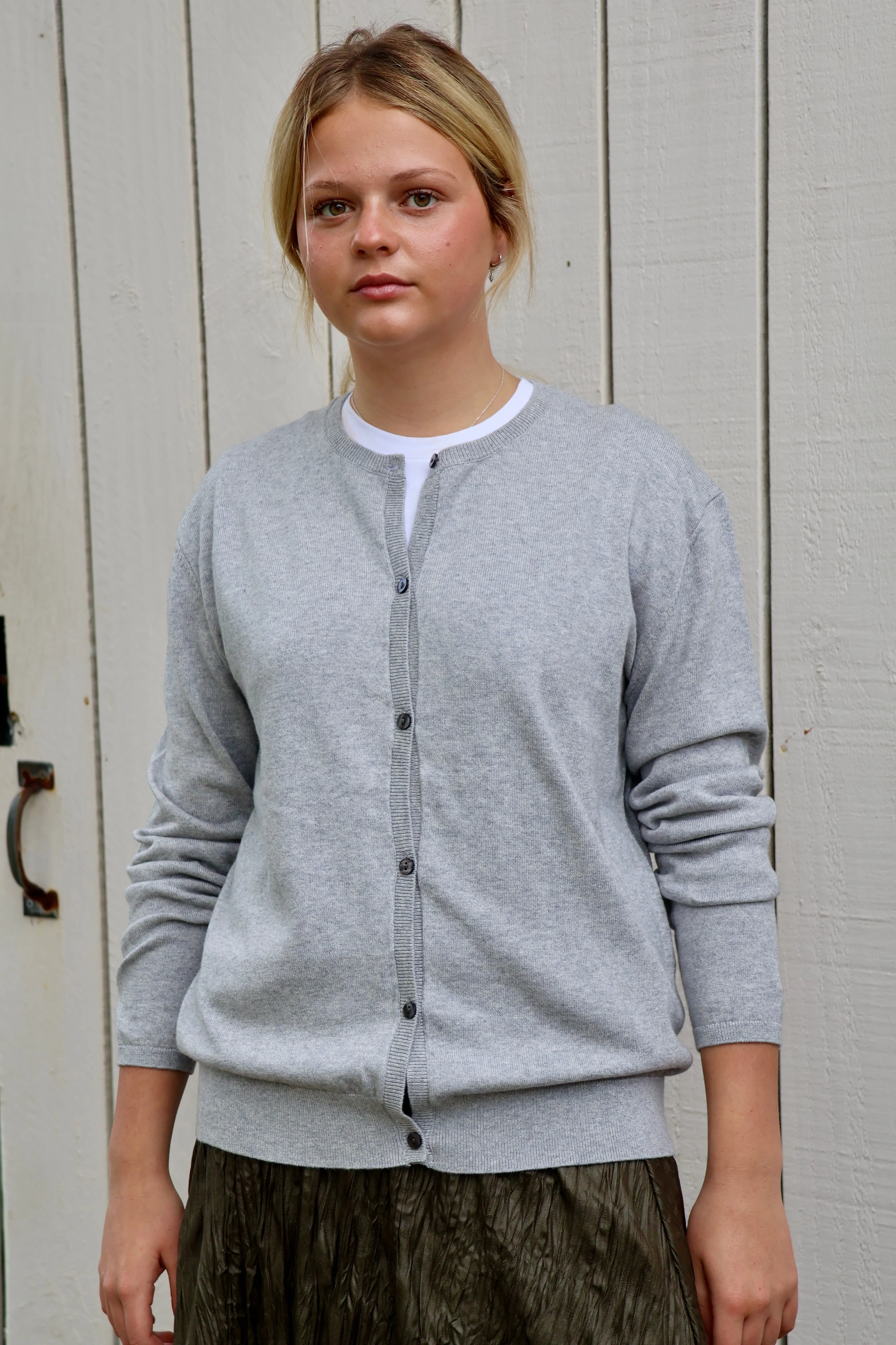 Malachite Yarnsmith Round Neck Cardigan Grey
