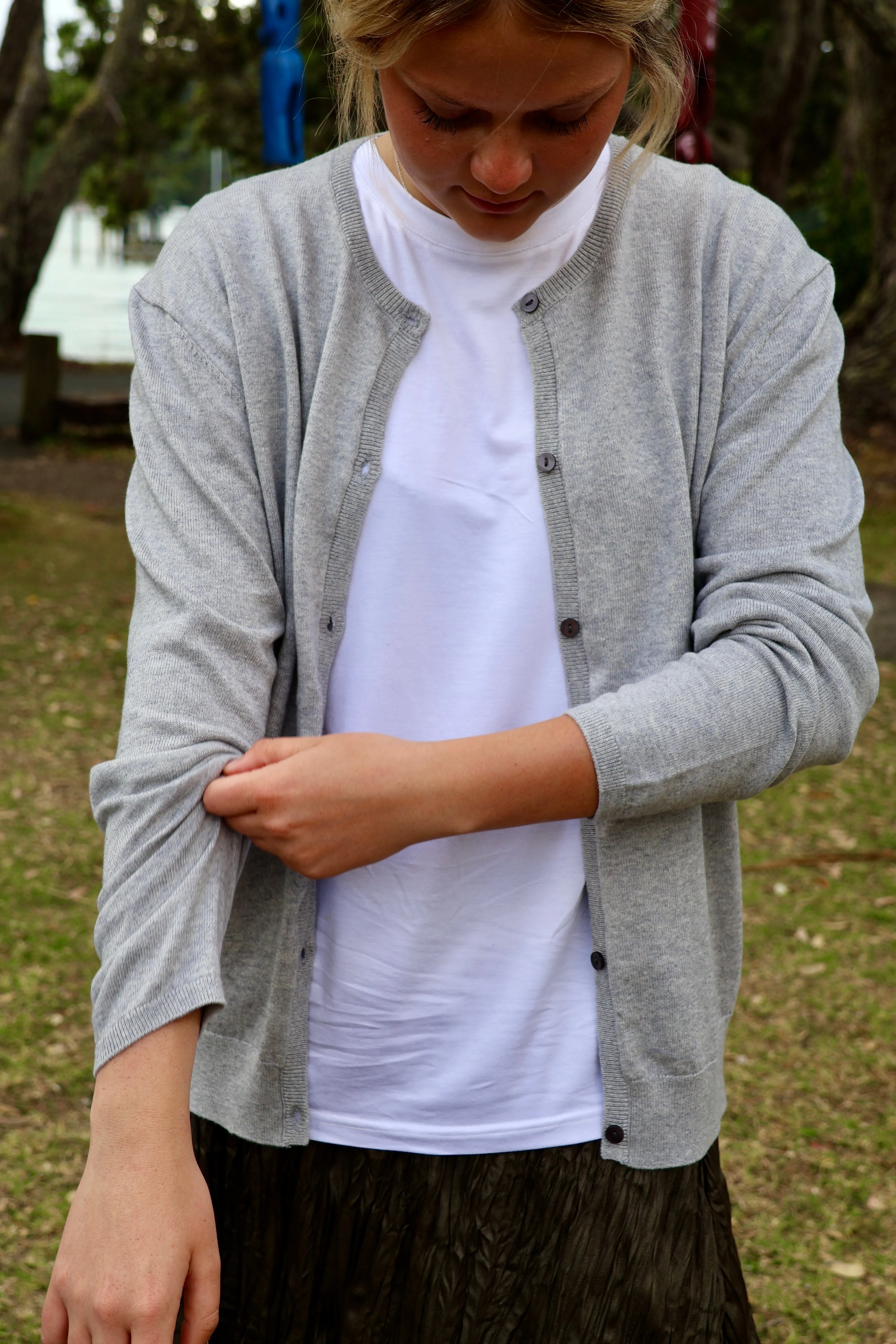 Malachite Yarnsmith Round Neck Cardigan Grey