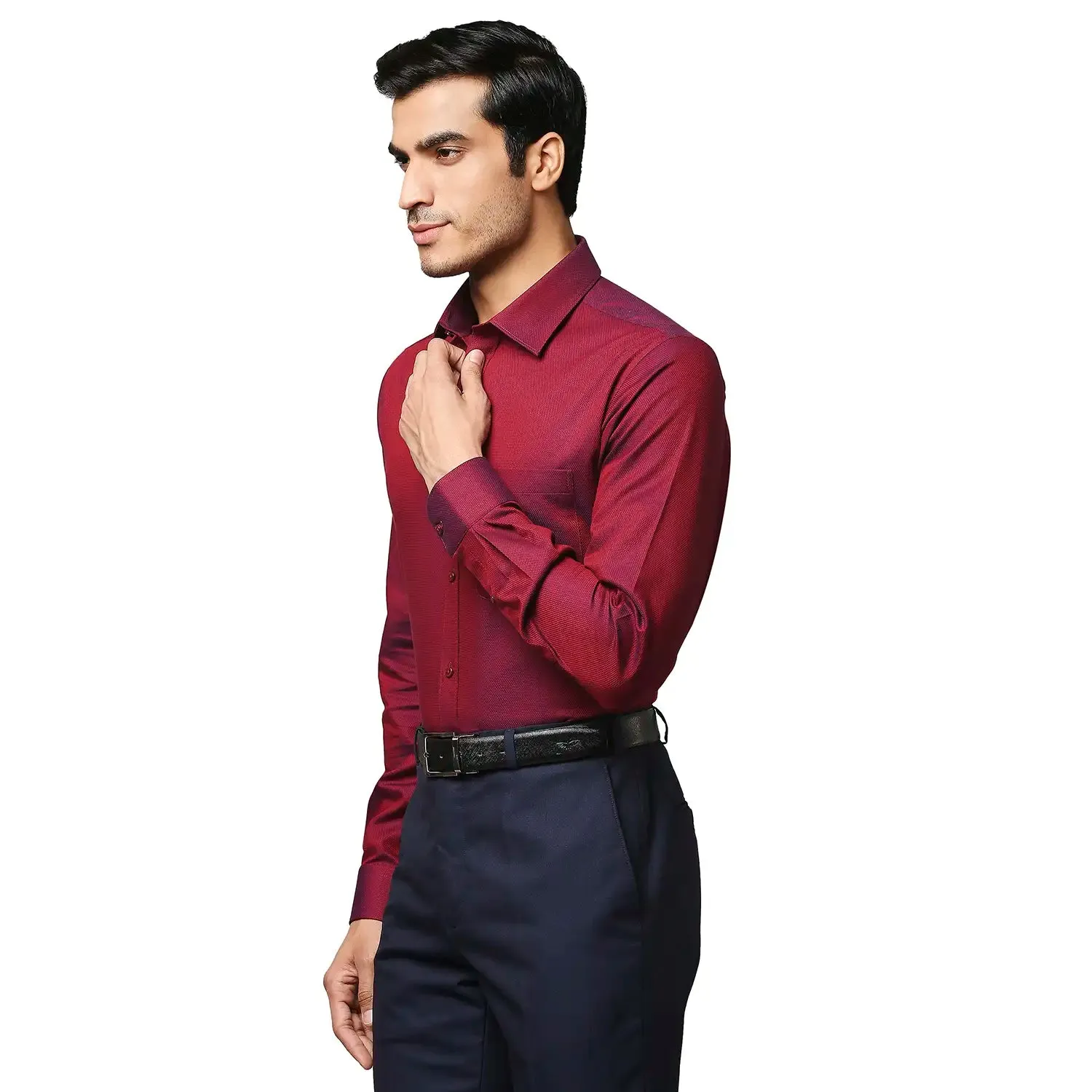 Men Red Slim Fit Structure Cotton Half Sleeve Shirts