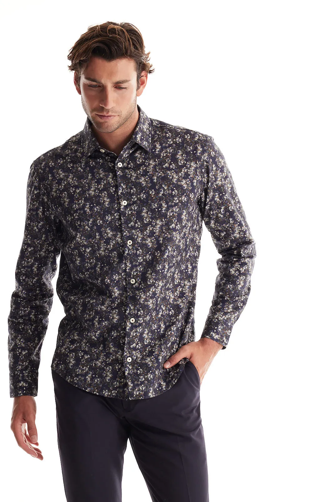 Soft Cloth Point Collar Shirt in Italian Woven Fabric - Navy Monet